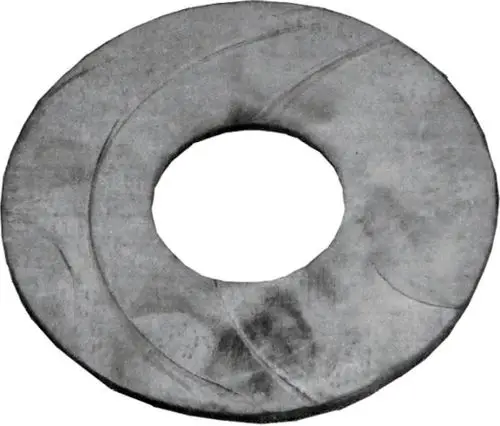 Gummiring in runder Form, hergestellt von Wolf, mit zentralem Loch. Die Oberfläche zeigt Spuren von Nutzung.